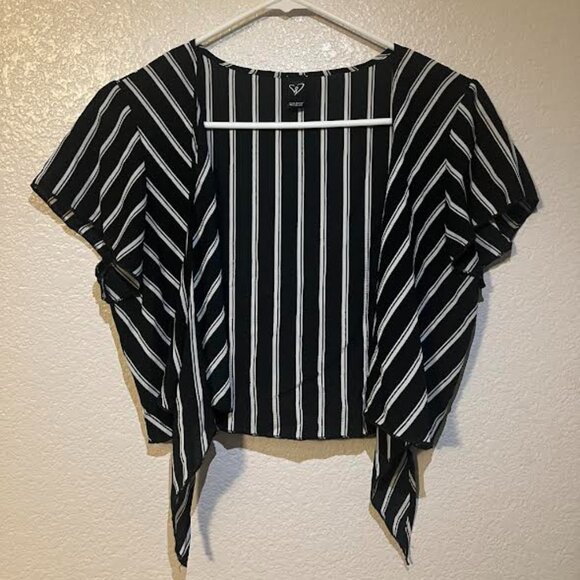 Tie Front, Black with White Stripes Short Sleeve Crop Top - Picture 2 of 4